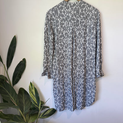 Witchery Size 8 Gray & White Abstract Print Long-Sleeve Dress