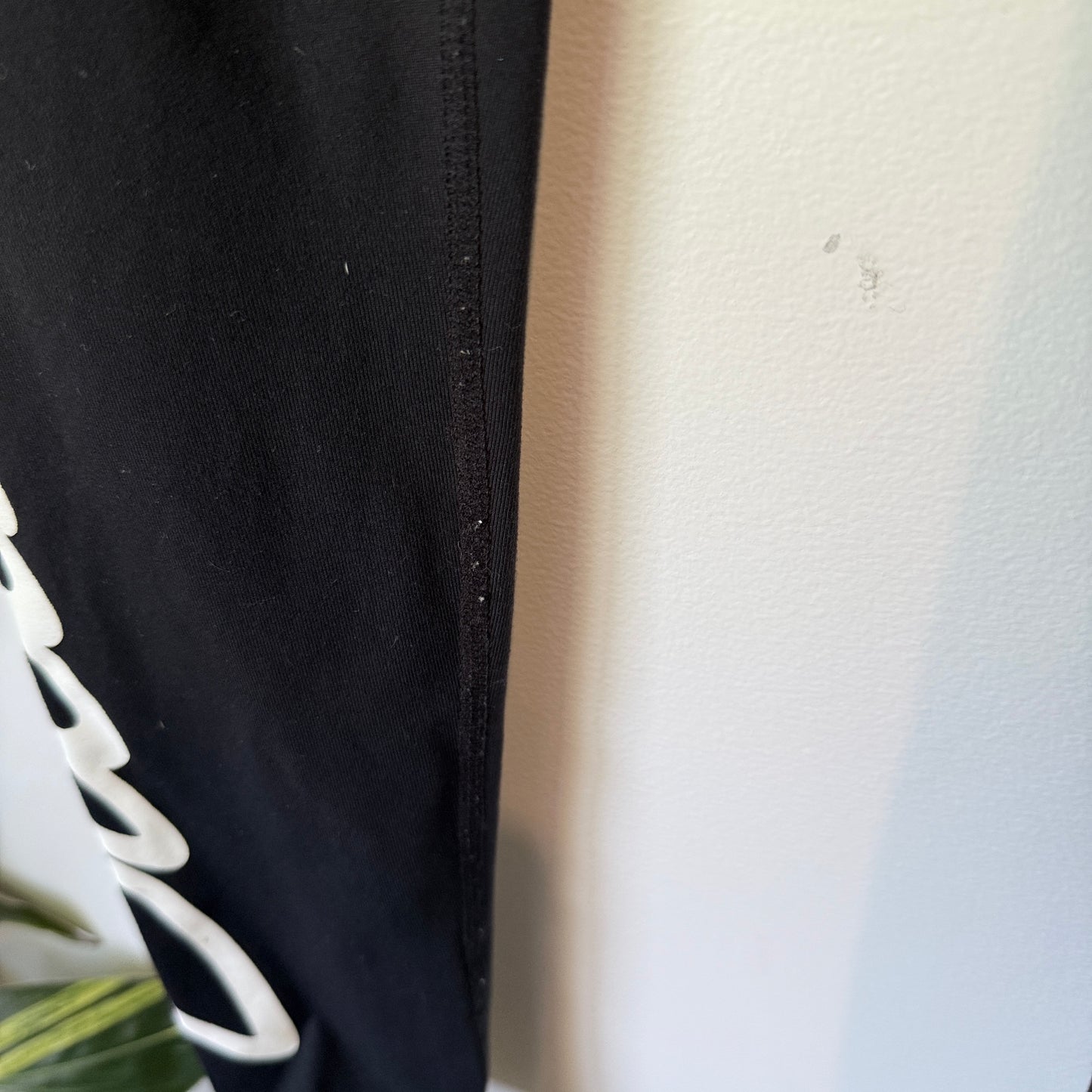 Billabong Size S Black Leggings