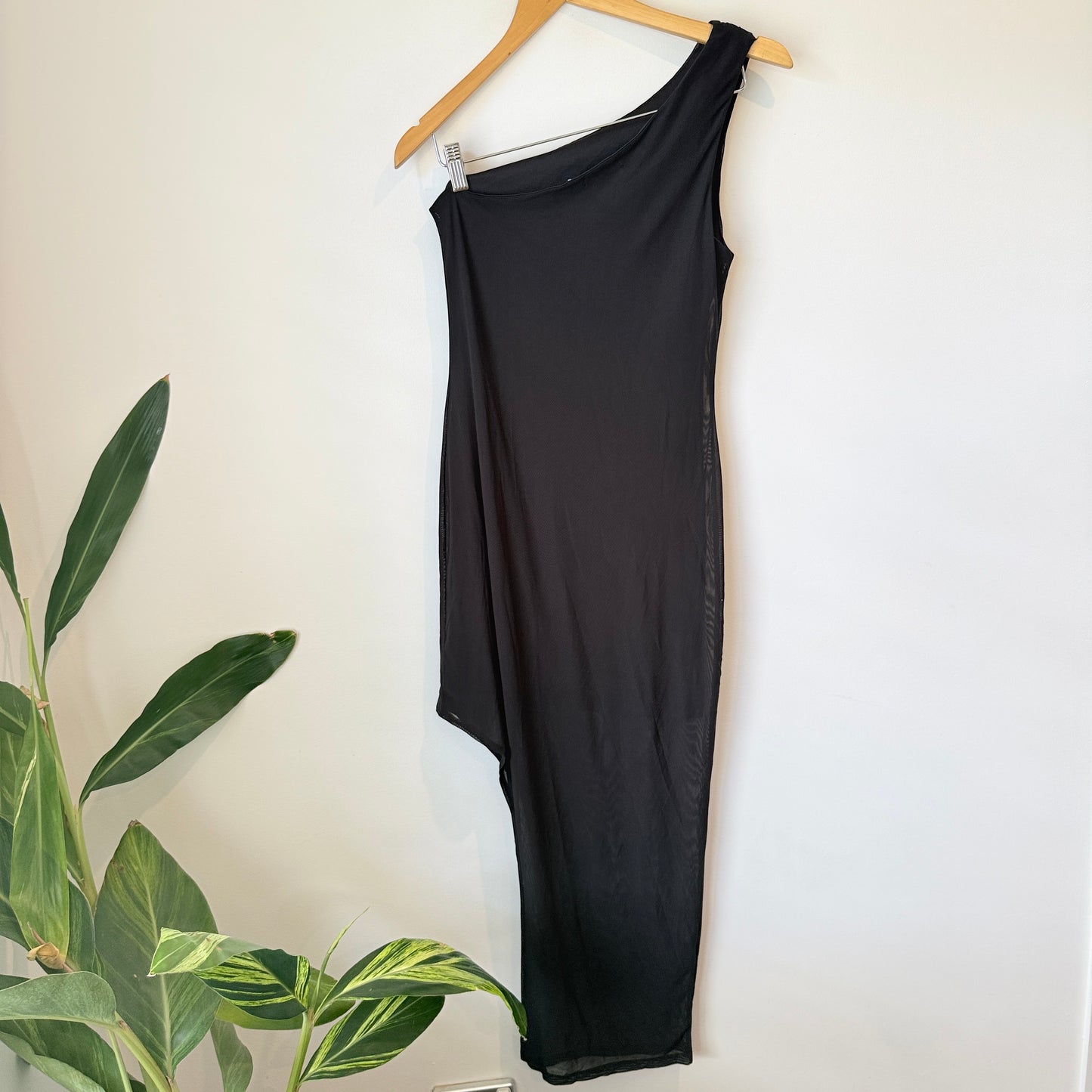 Glassons One-Shoulder Mesh Maxi Dress – Size M