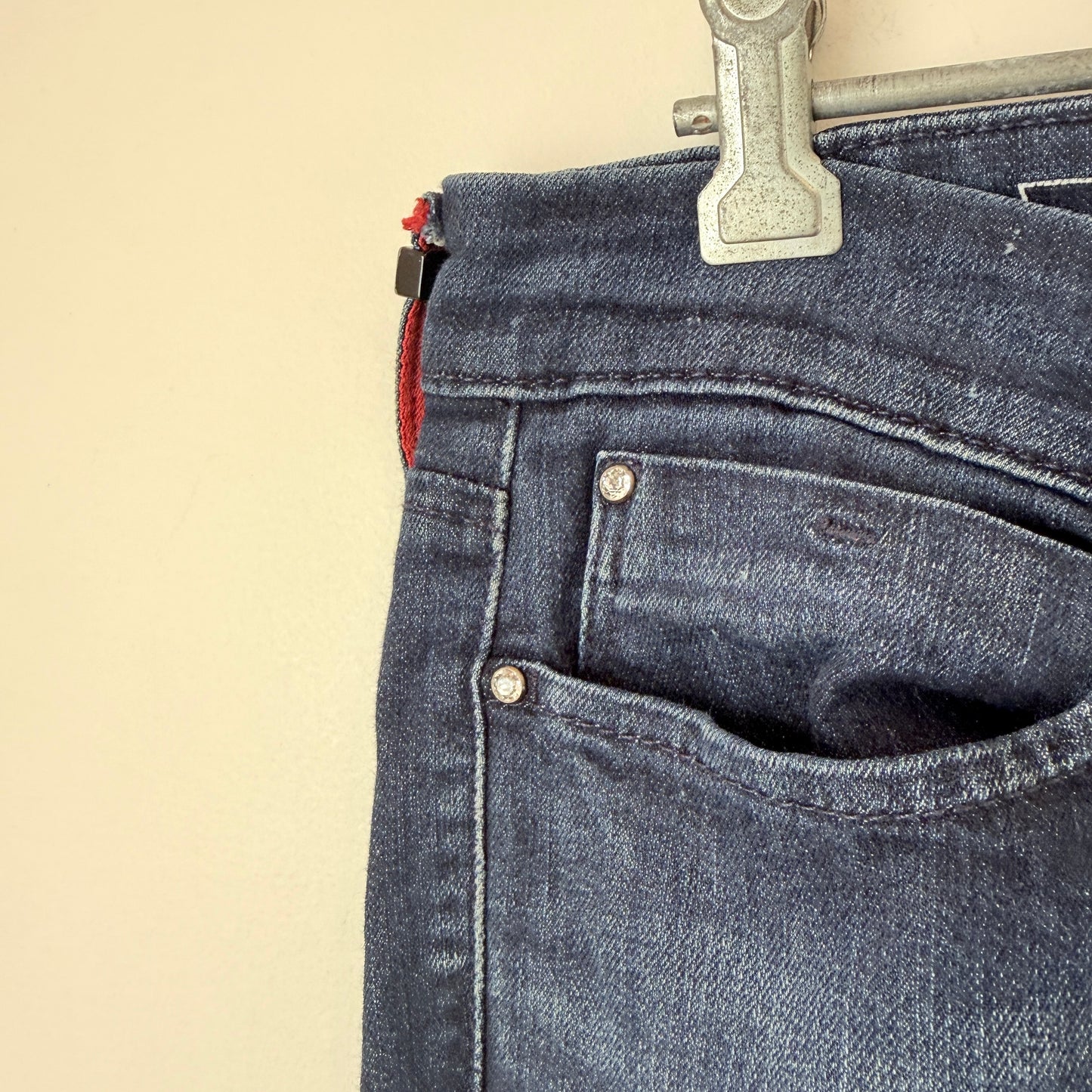 Levi Strauss Size 28 Dark Wash Skinny Jeans