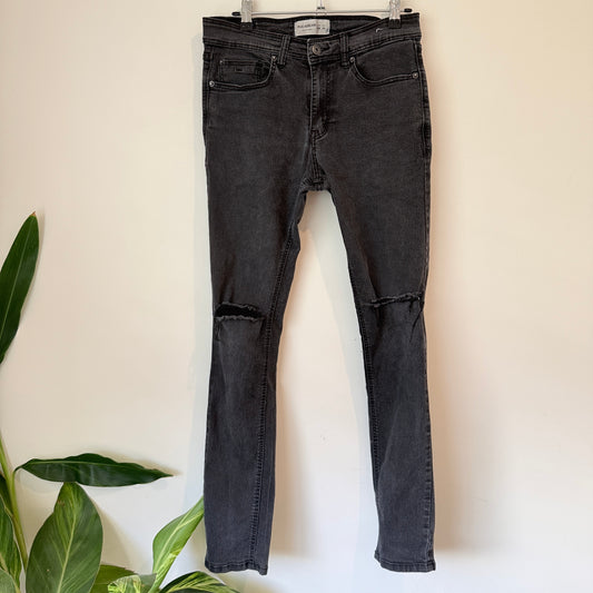 Pull & Bear Size 38 EUR Skinny Fit Distressed Jeans