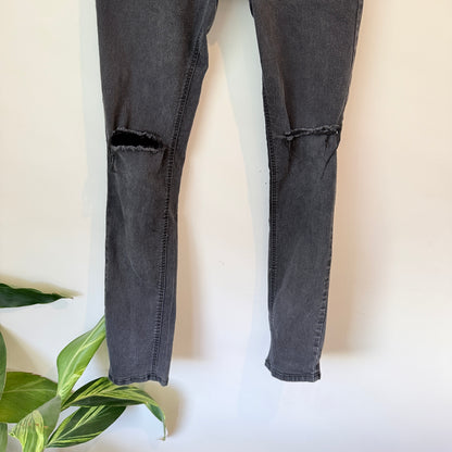 Pull & Bear Size 38 EUR Skinny Fit Distressed Jeans