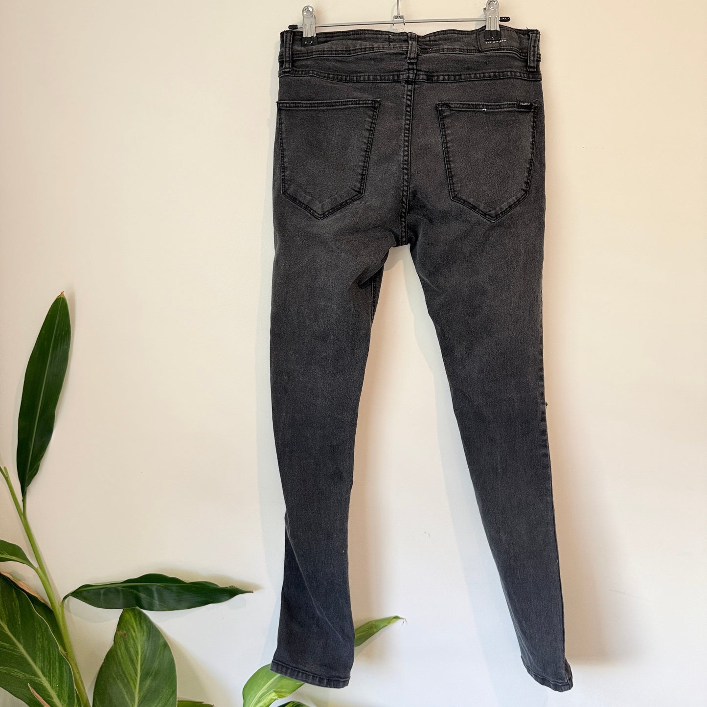 Pull & Bear Size 38 EUR Skinny Fit Distressed Jeans
