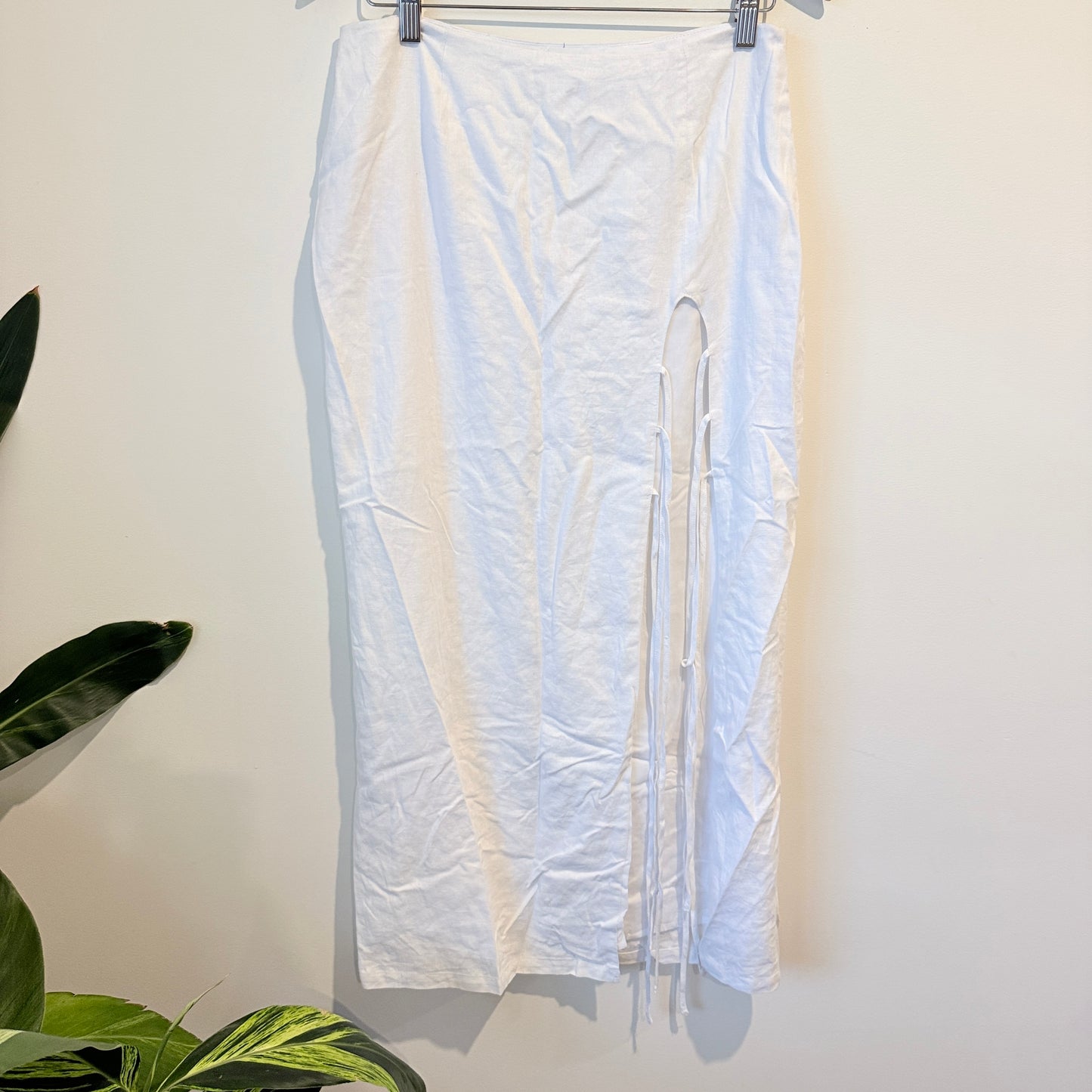 Glassons White Wrap-Style Maxi Skirt with Tie Detail Size 10