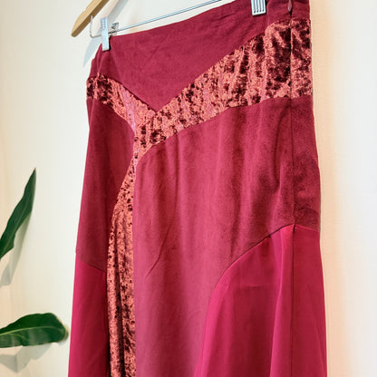 Shouq Size 14 Asymmetrical Midi Skirt