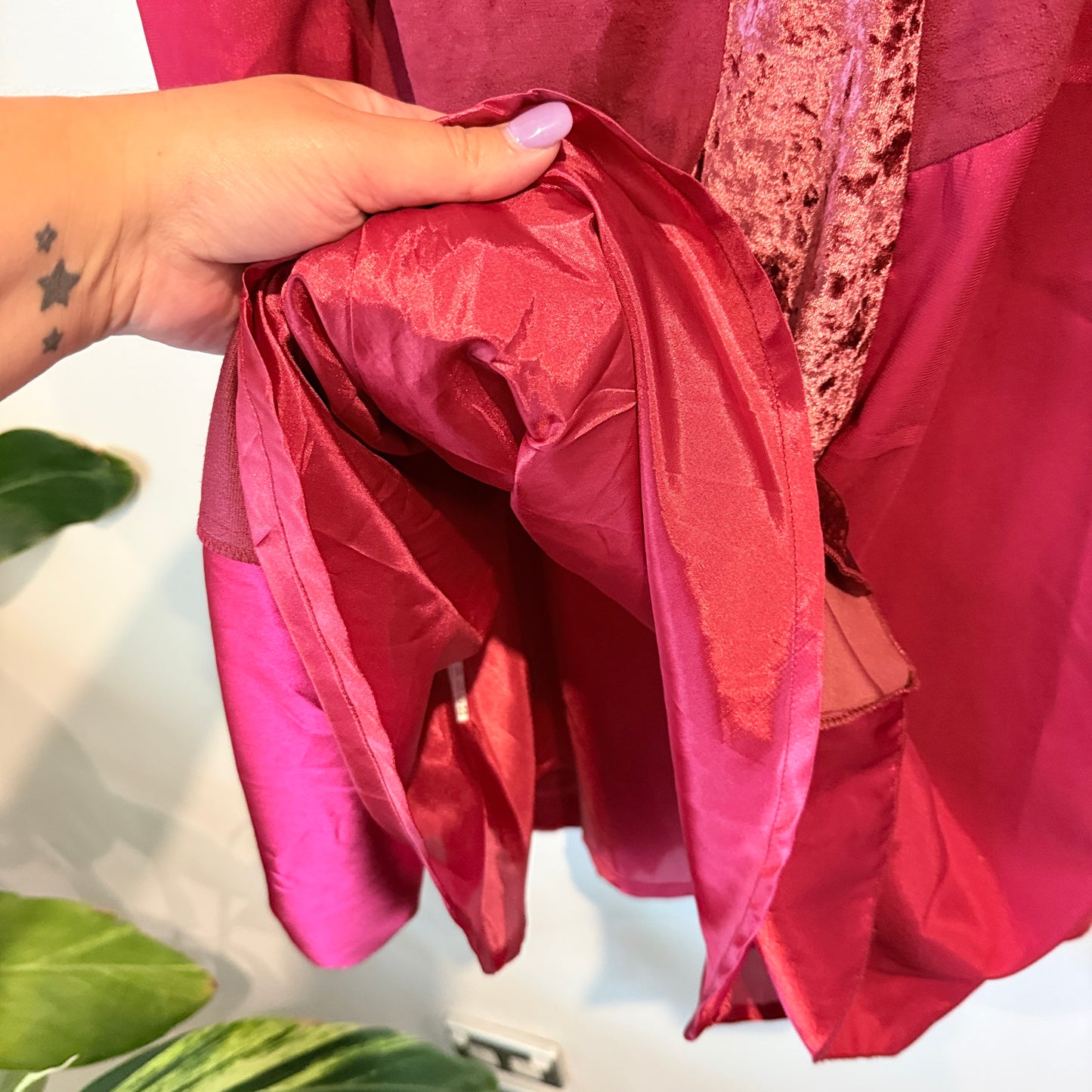 Shouq Size 14 Asymmetrical Midi Skirt