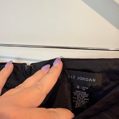 Liz Jordan Size 14 Full Skirt