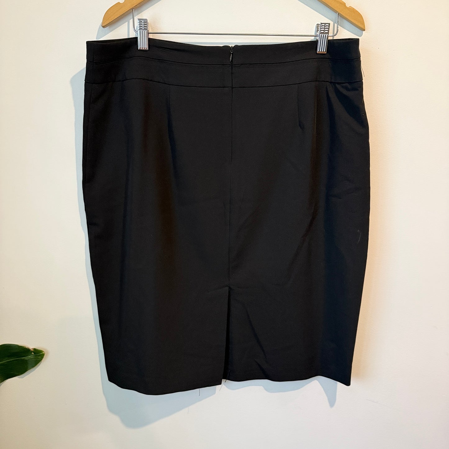 Oliver Black Size 16 Black Pencil Skirt