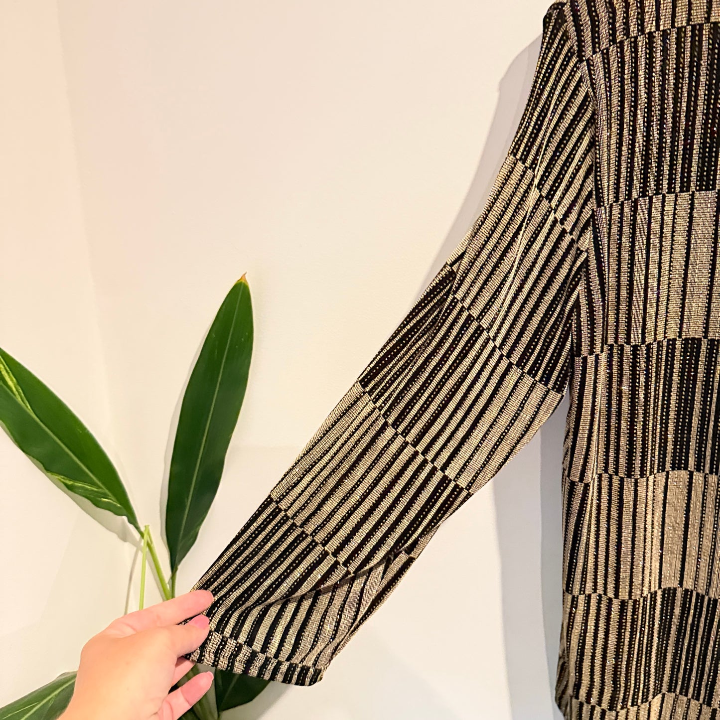 Noni Size U/Arm 54cm Black & Gold Metallic Cardigan and Under Top