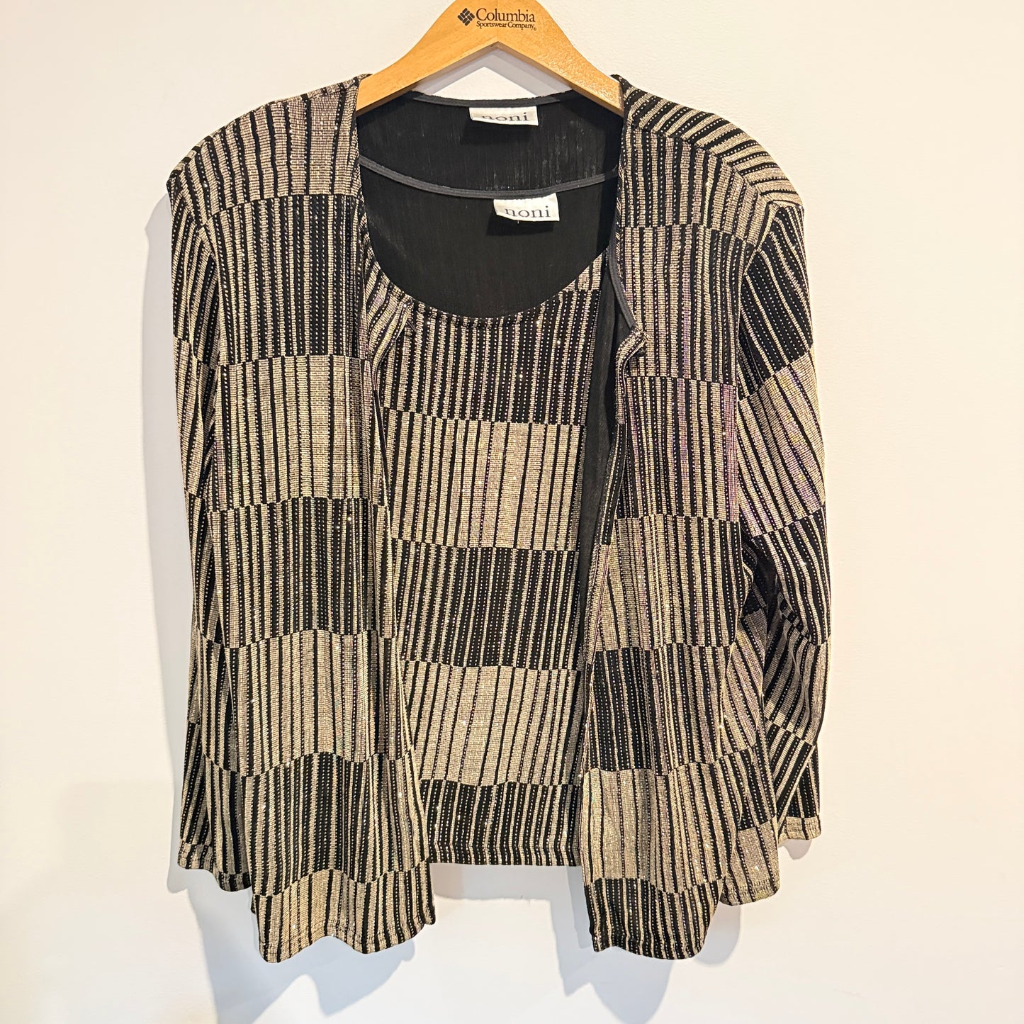 Noni Size U/Arm 54cm Black & Gold Metallic Cardigan and Under Top