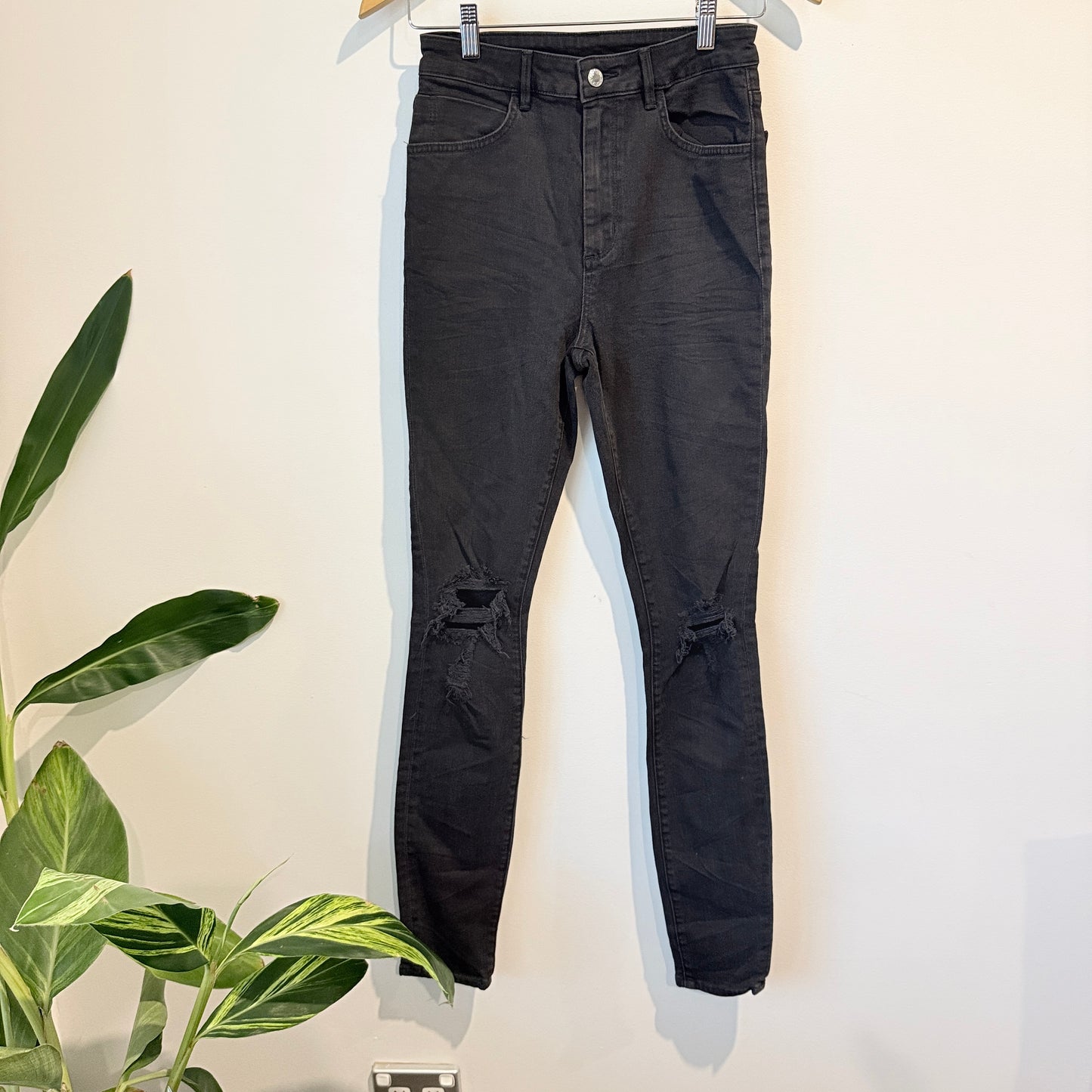 Neuw Size 27 Black Marilyn Skinny Jeans