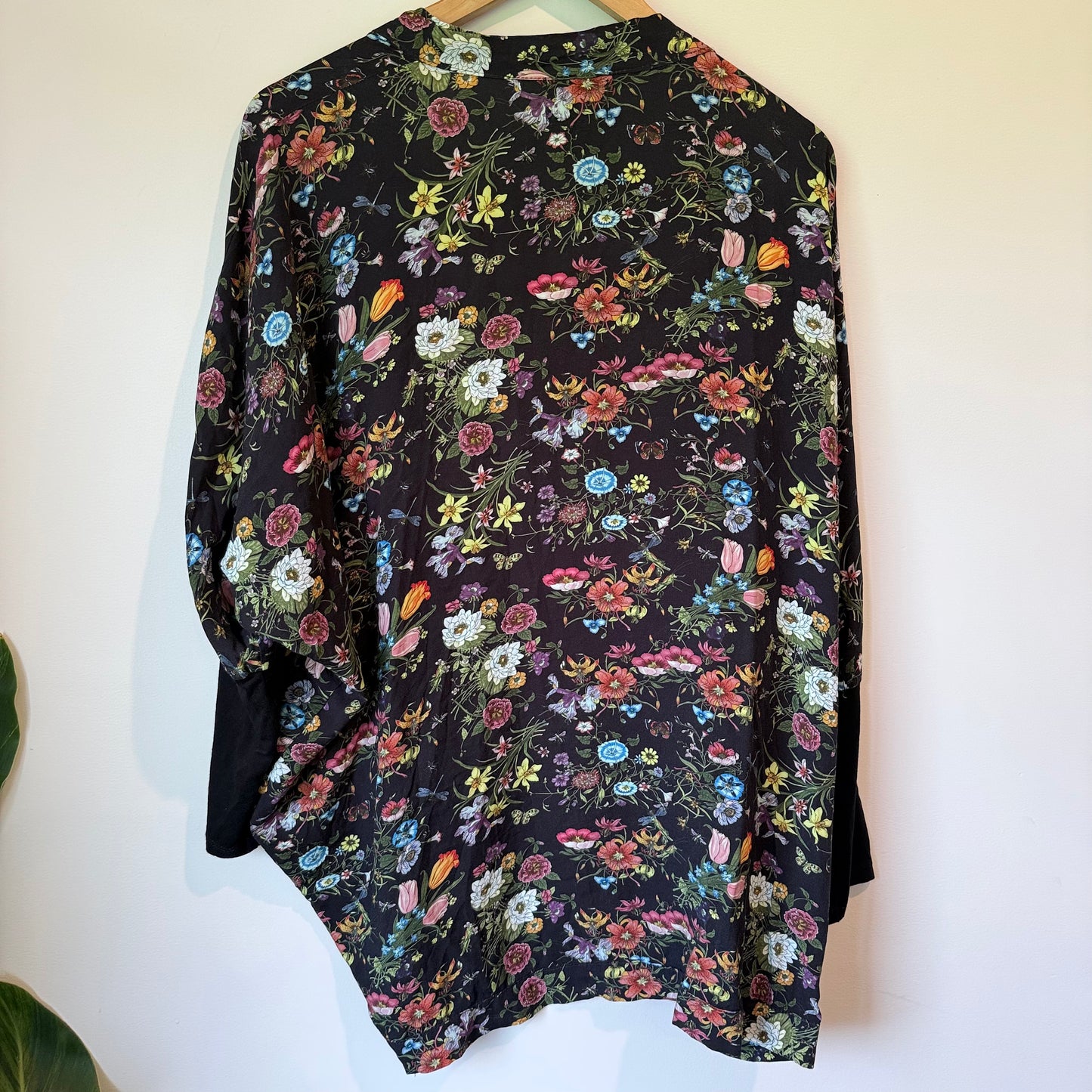 NOOZ (NZ) One Size Drape Front Floral Cardi