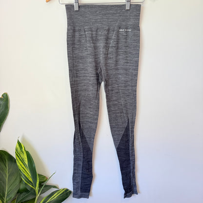 Miss Silver Size S/M Grey Seamless Fitness Leggings