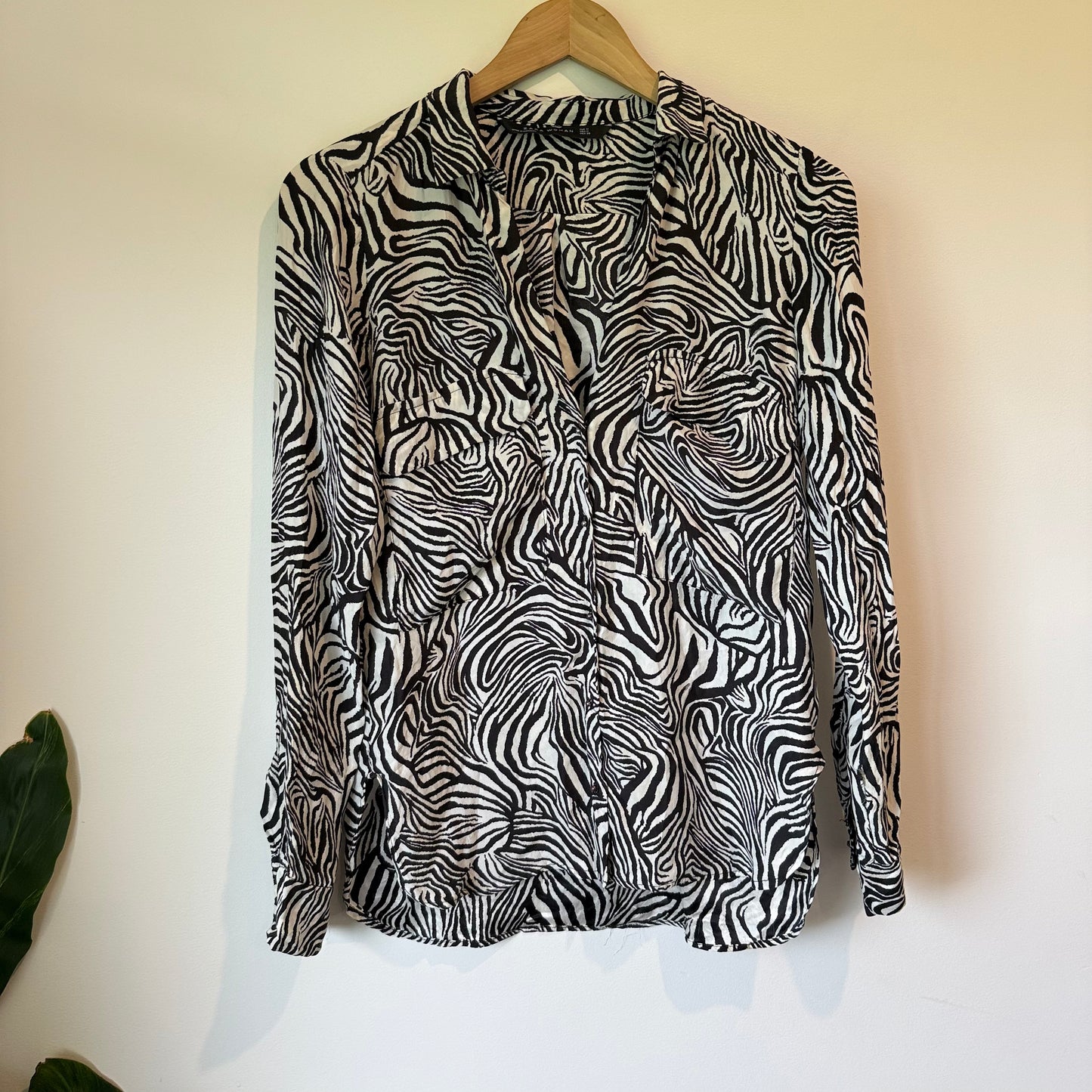 Zara Woman Black and White Zebra Print Shirt Size M