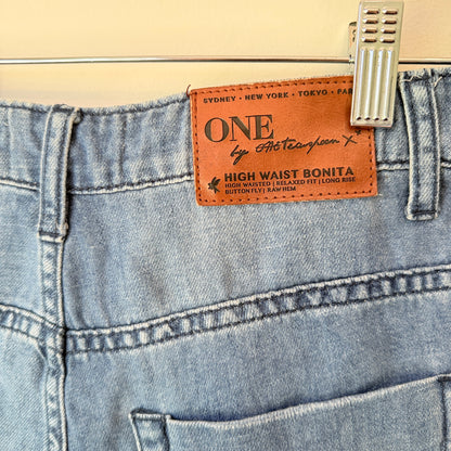 One x Oneteaspoon Size 27 Light Wash Denim Shorts Frayed Hem