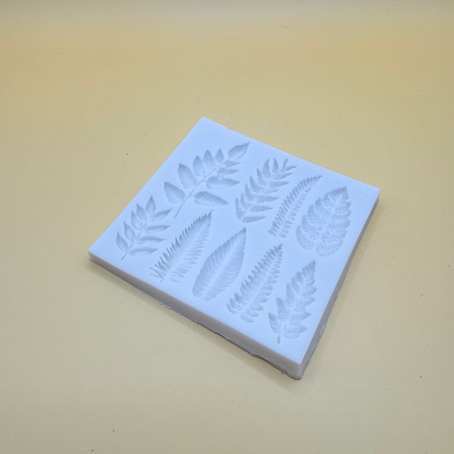 Leaf-Pattern Silicone Mold