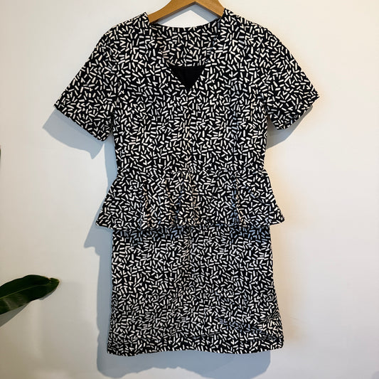 Brand Unknown U/Arm to U/Arm 42cm Patterned Peplum Dress