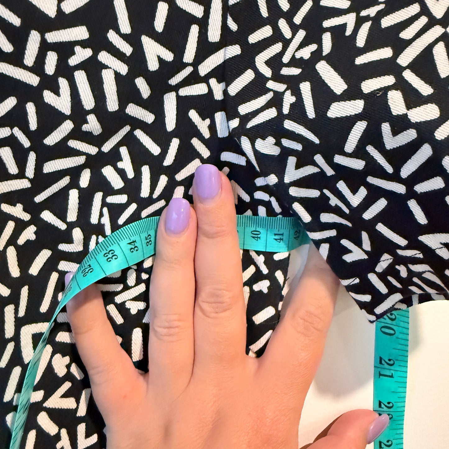 Brand Unknown U/Arm to U/Arm 42cm Patterned Peplum Dress