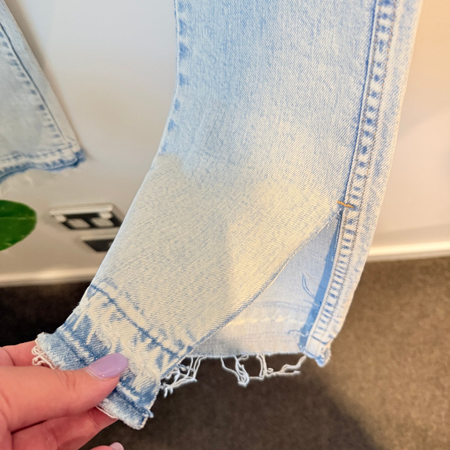 Mother Size 27 Light Wash Slim-Straight Jeans