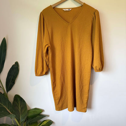 Oakridge Size M Dress