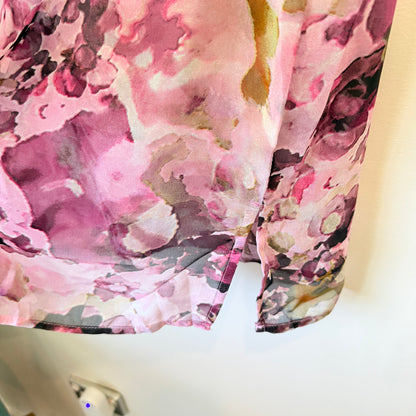 Abstract Floral Sleeveless Blouse Size U/Arm 55cm - Size 20