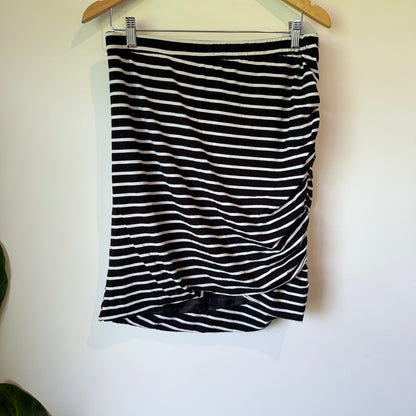 Pretty Basic by Augustine Pull-On Skirt – Size XL