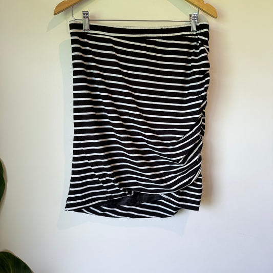 Pretty Basic by Augustine Pull-On Skirt – Size XL