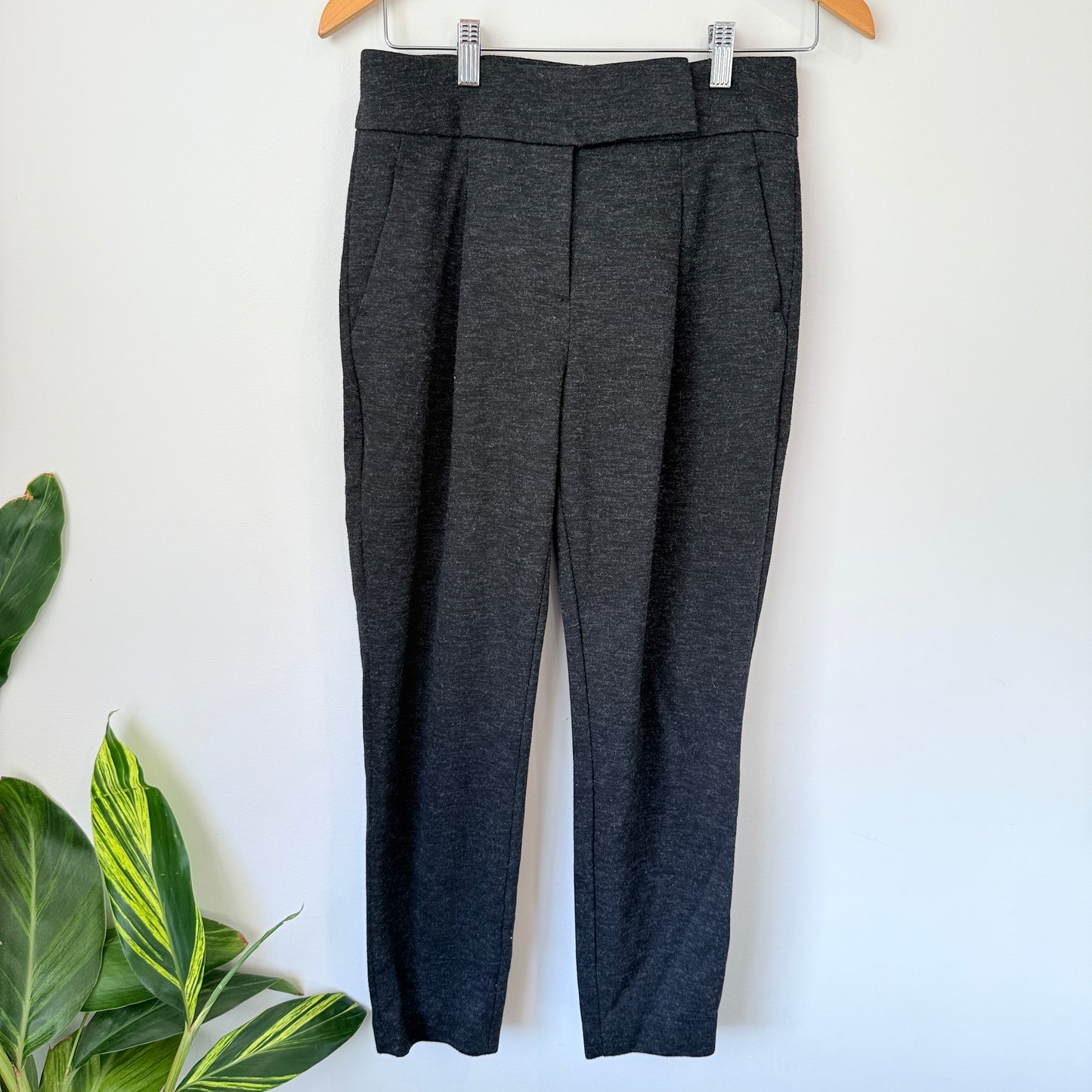 Country Road Size 4 Dark Gray Pleated Trousers