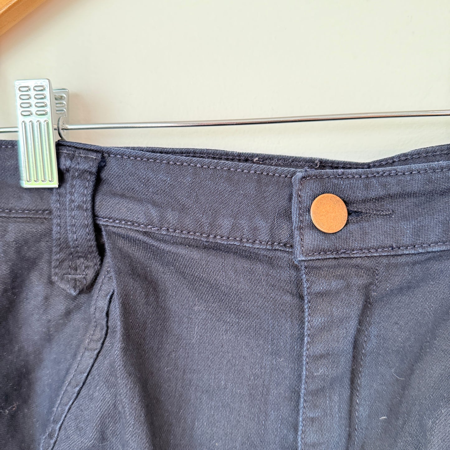 T.R. ENSEMBLE Cotton Twill Pants Black - 26