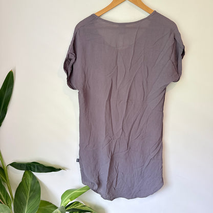 kilt (NZ) V-Neck Short Sleeve Tunic Top – Size 8