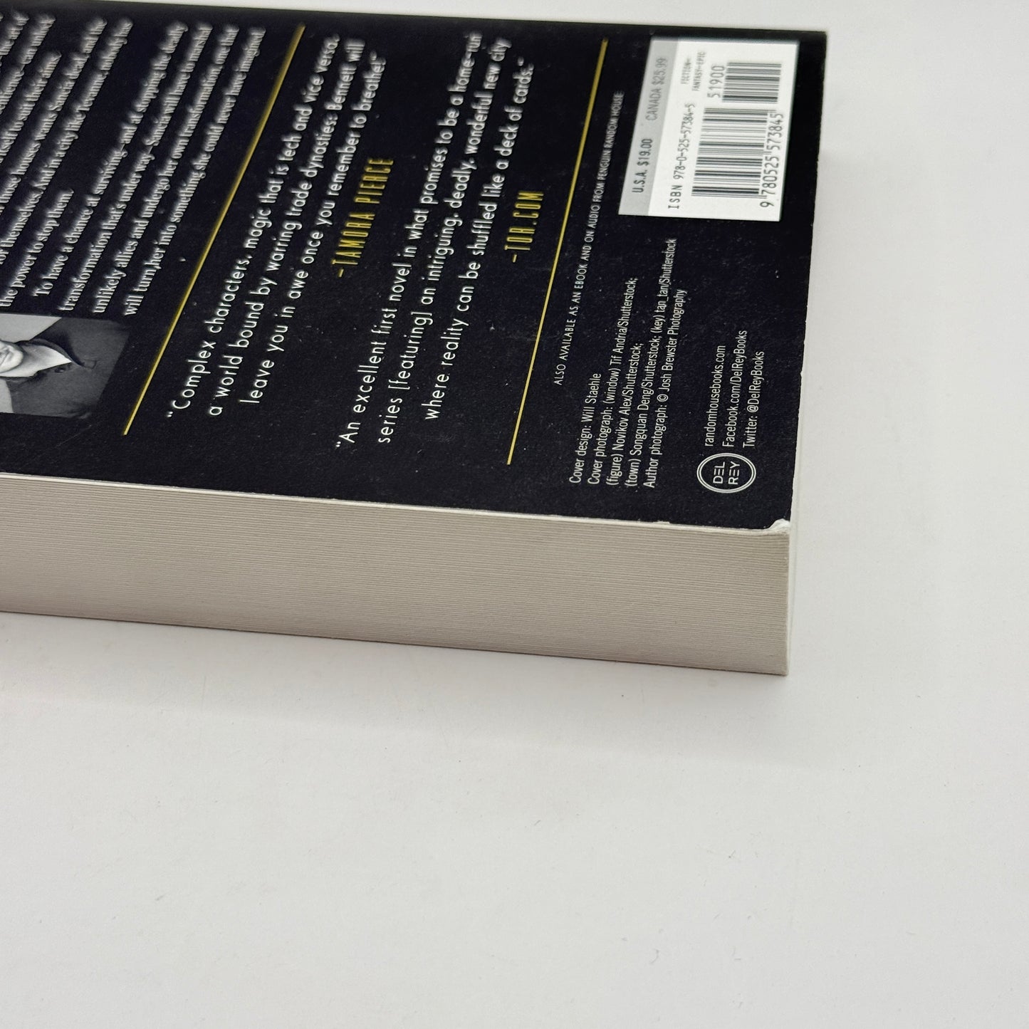 Foundryside by Robert Jackson Bennett