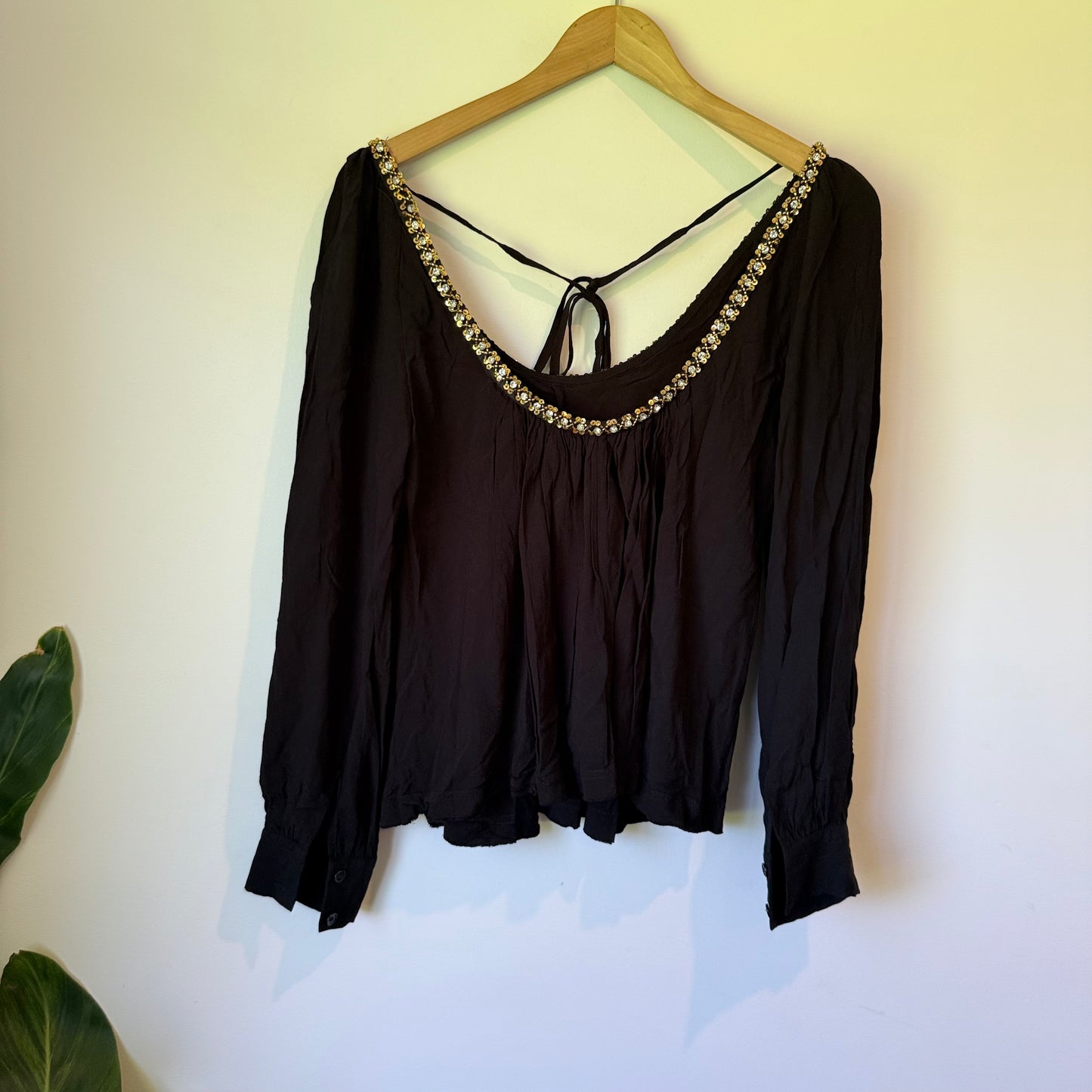 Scarlett & Hehe Size S Black Blouse