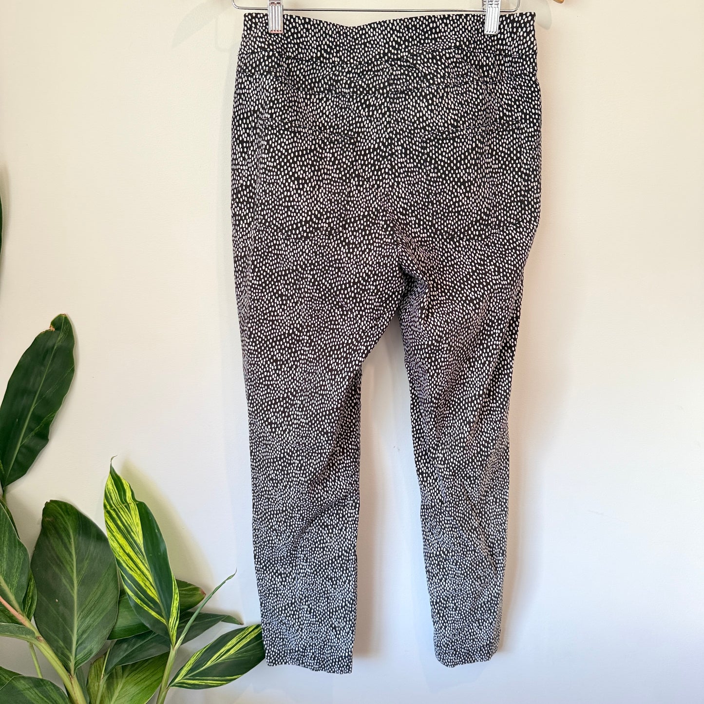 Slim-sation Size 10 Black White Patterned Pants