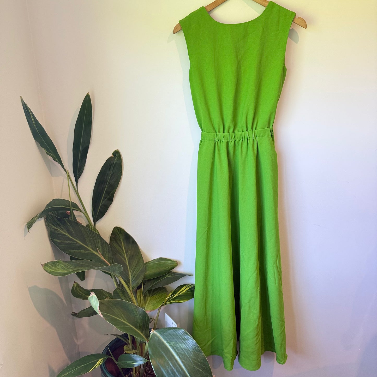 Mon Cherie Green Dress – Elegant Style with Back Tie Detail - Size M