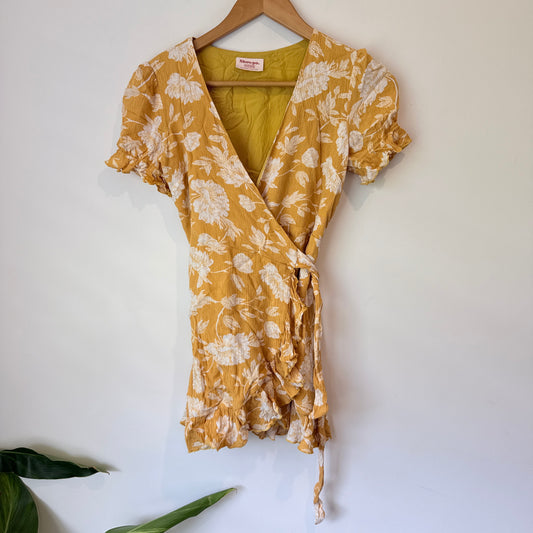 Show Po Size 4 "Wrap and Roll" Mini Dress