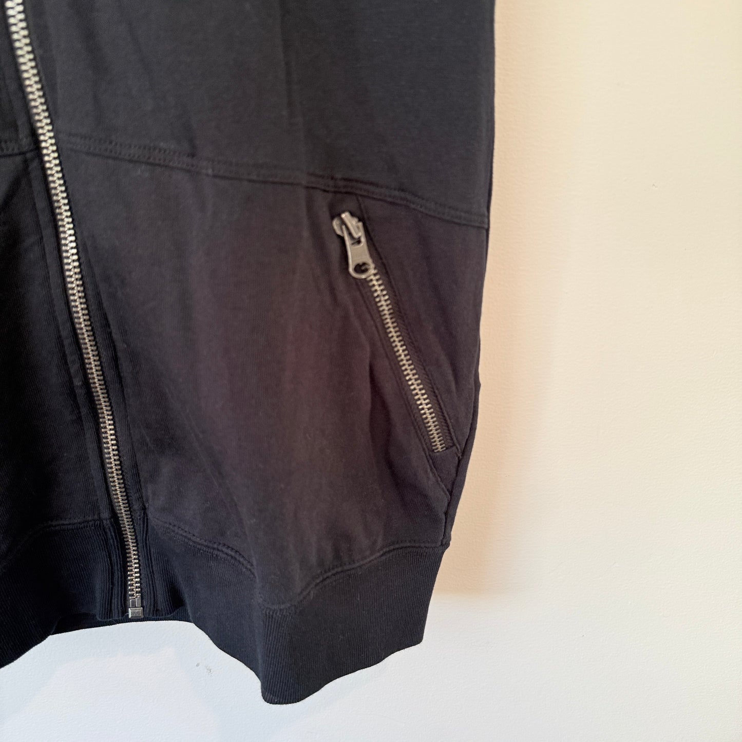 Converse Size XS Black Sleeveless Zip Up Hoodie Cotton Blend