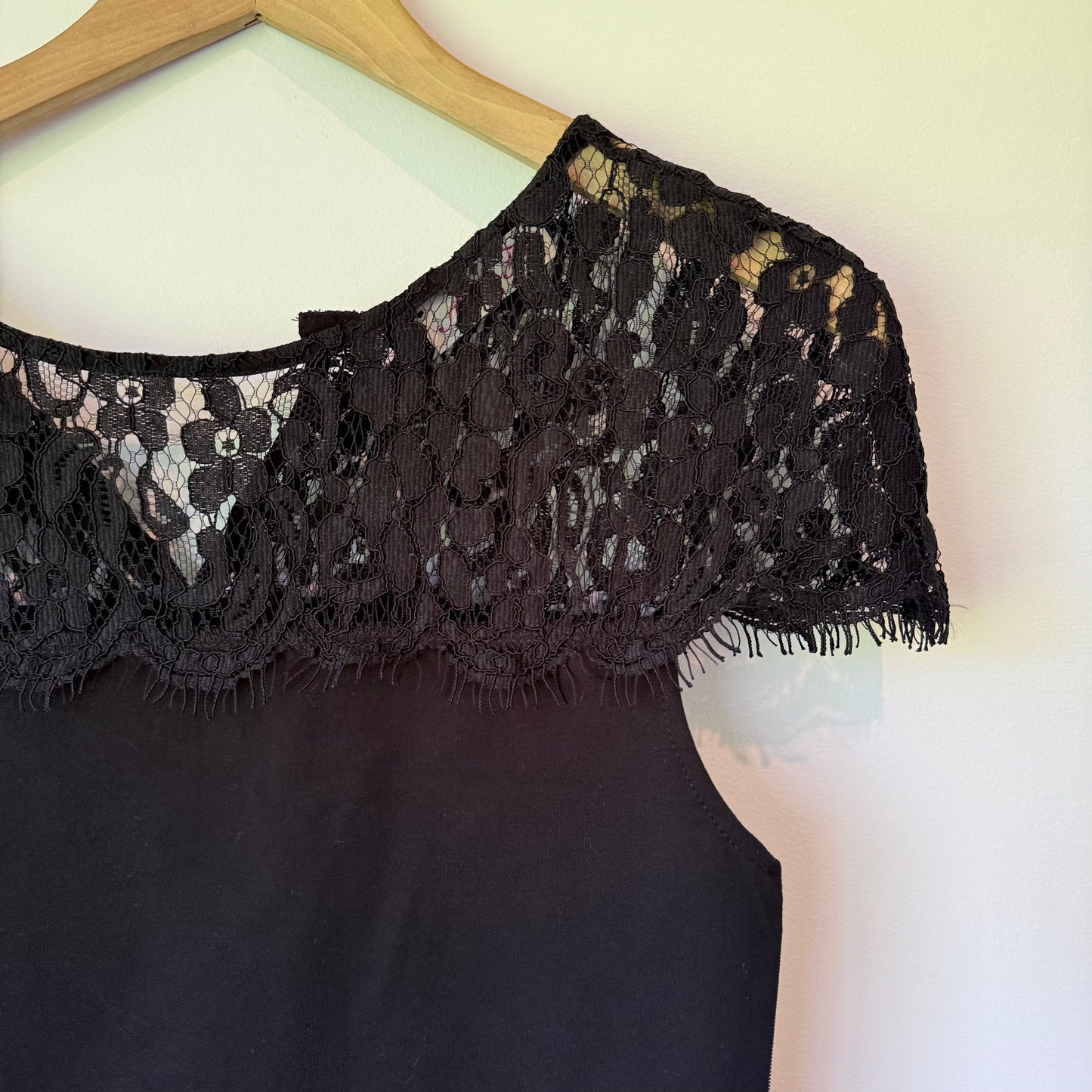 Alannah Hill Black Lace Bodycon Dress – Elegant Fit, Size 8