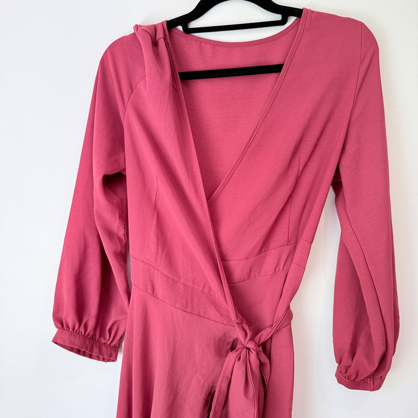 Brand Unknown Size U/Arm to U/Arm 45cm Ruffle Wrap Midi Dress