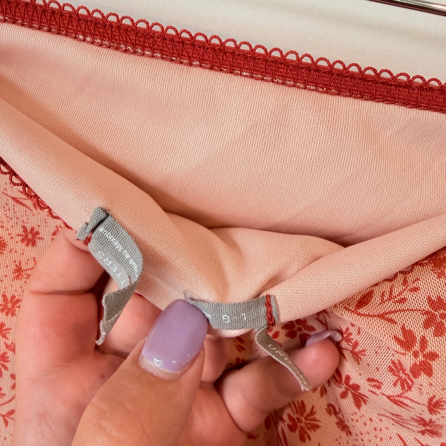 Urban Outfitters Size L Floral Mini Skirt