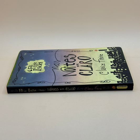 Pó de Lua nas Noites em Claro by Clarice Freire (Portuguese edition)