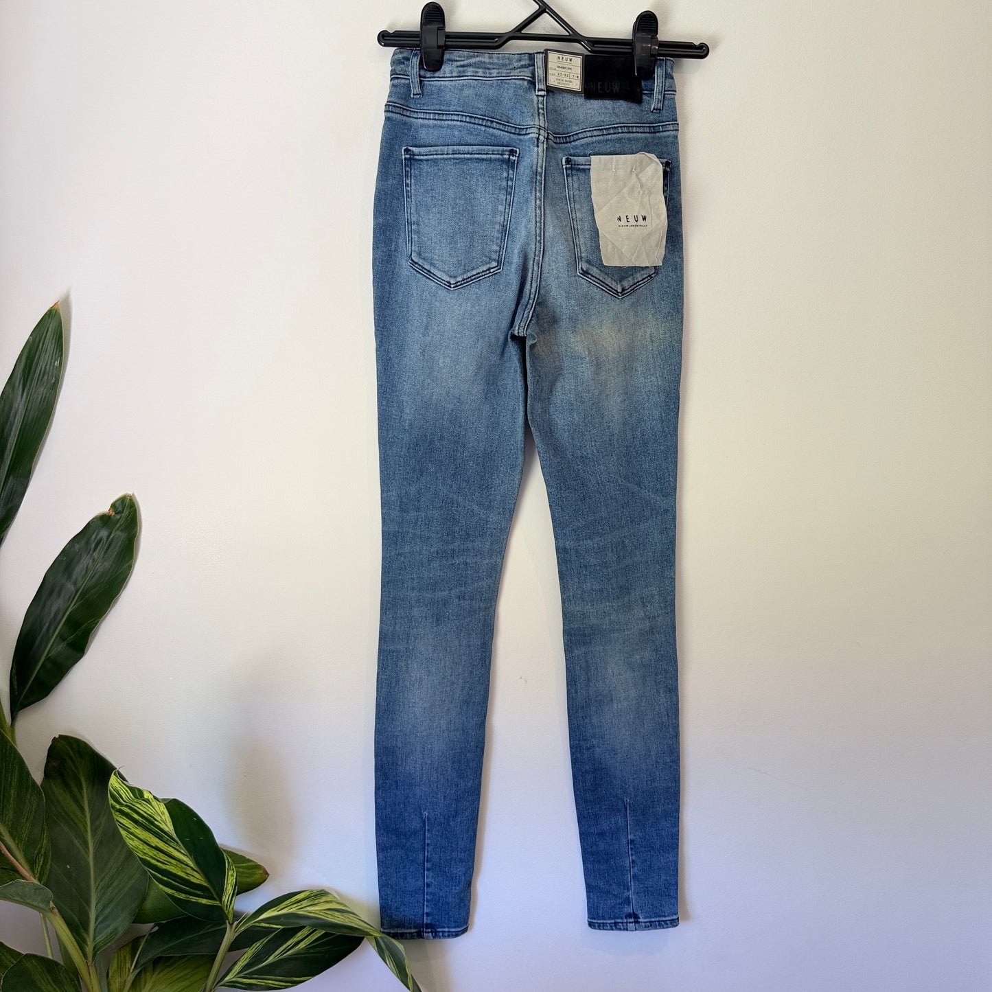 Neuw Marilyn High Skinny Jeans Size 25/32 (Sun Fade)
