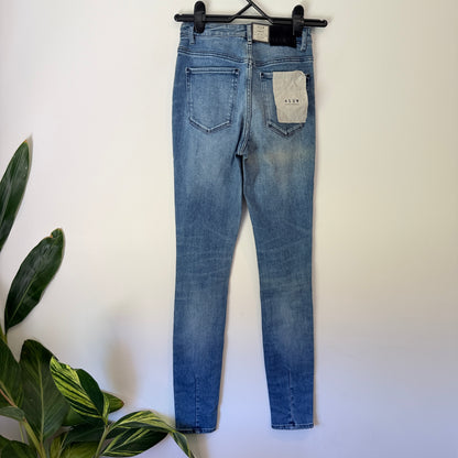 Neuw Marilyn High Skinny Jeans Size 25/32 (Sun Fade)