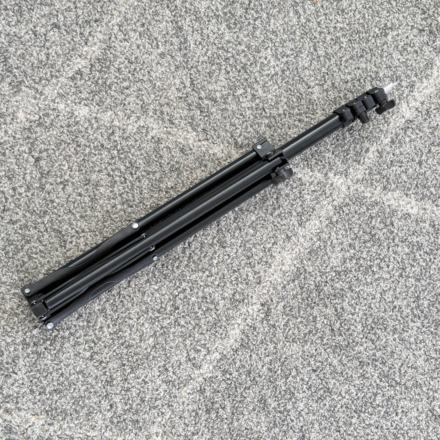Lightweight Folding Tripod Stand