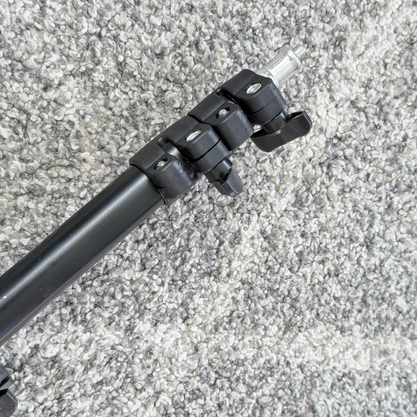 Lightweight Folding Tripod Stand