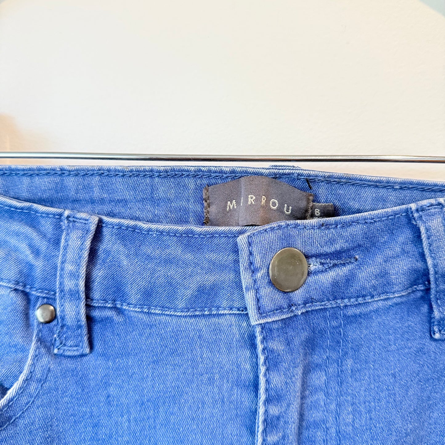 Mirrou Size 6 Low-Rise Distressed Skinny Jeans