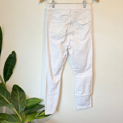 Decjuba Size 6 White Distressed Skinny Jeans
