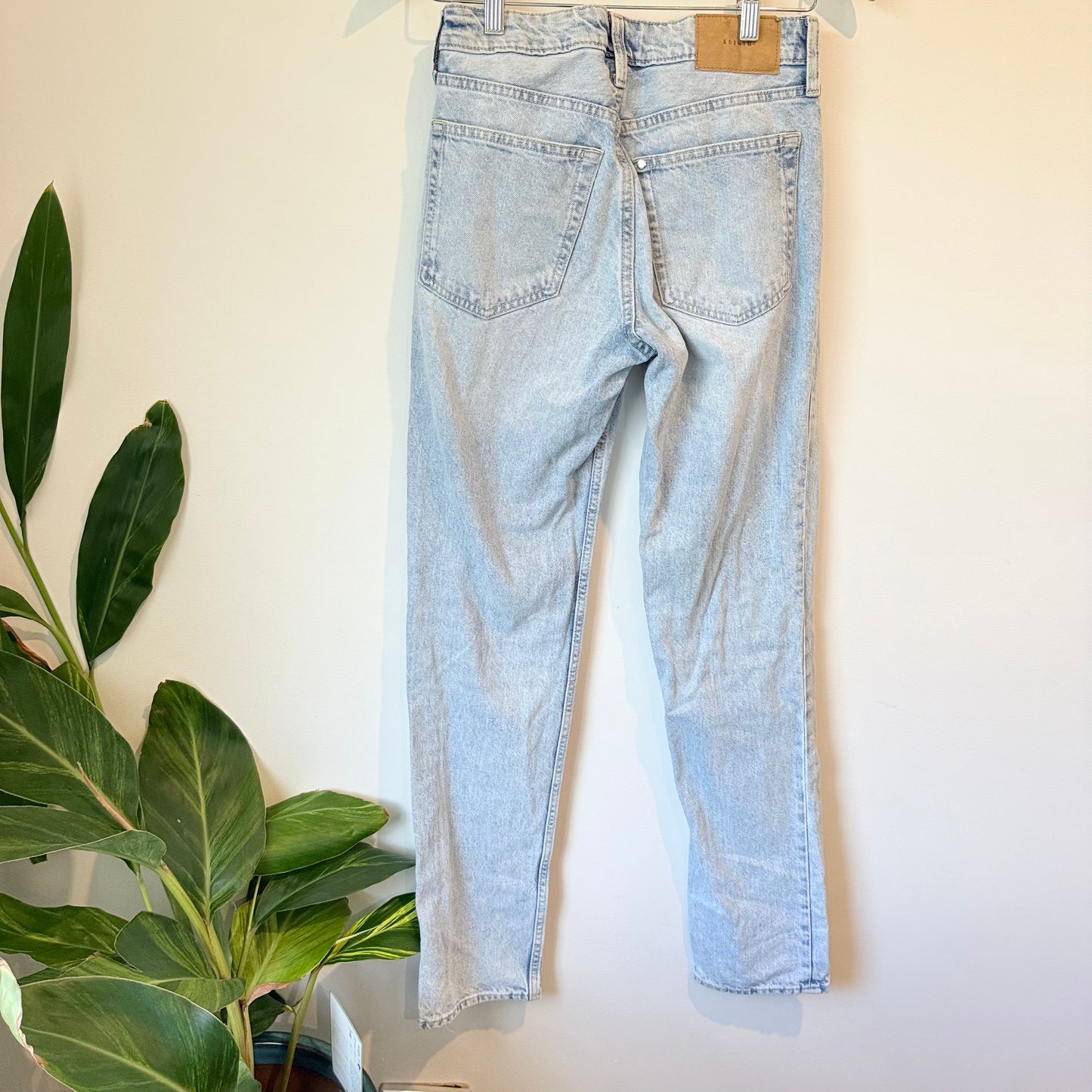 & Denim Size 0 Light Wash Denim Jeans