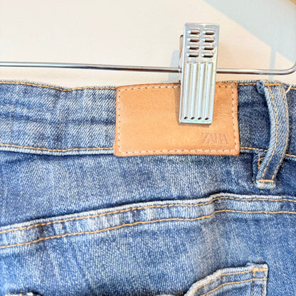 Zara Size 6 Mid-Rise Distressed Denim Skinny Jeans