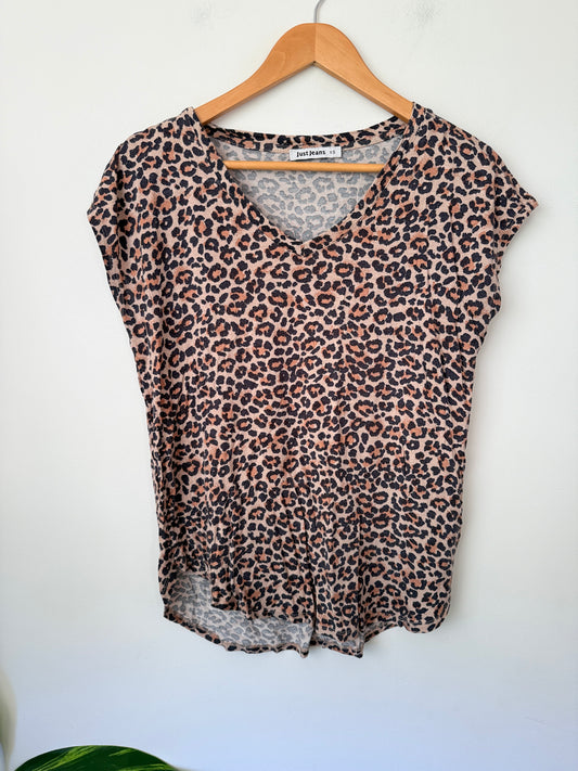 Just Jeans Size XS Leopard Print V-Neck T-Shirt