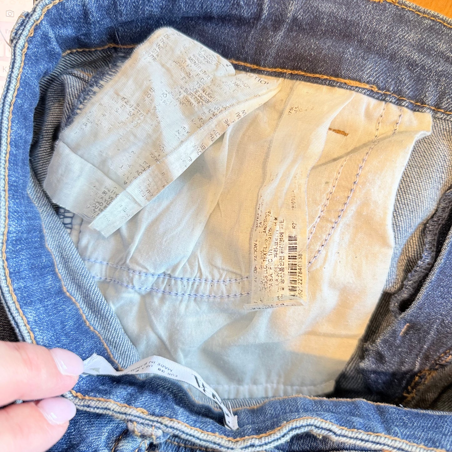 Zara Size 6 Mid-Rise Distressed Denim Skinny Jeans